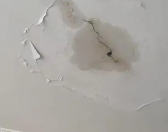 赤水阳台漏水维修公司分享下屋面防水工程质量问题原因分析